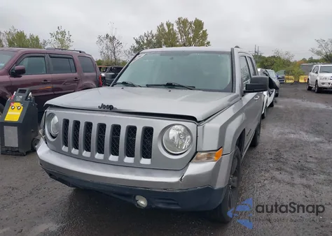 2015 Jeep Patriot Altitude Edition z USA, uszkodzony, nr VIN 1C4NJRBB8FD386044